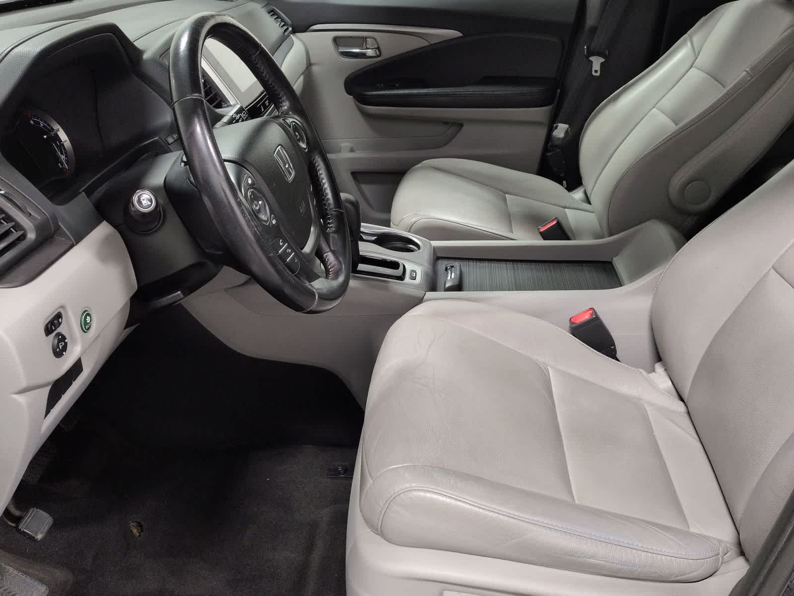 Thumbnail: 2016 Honda Pilot - 17