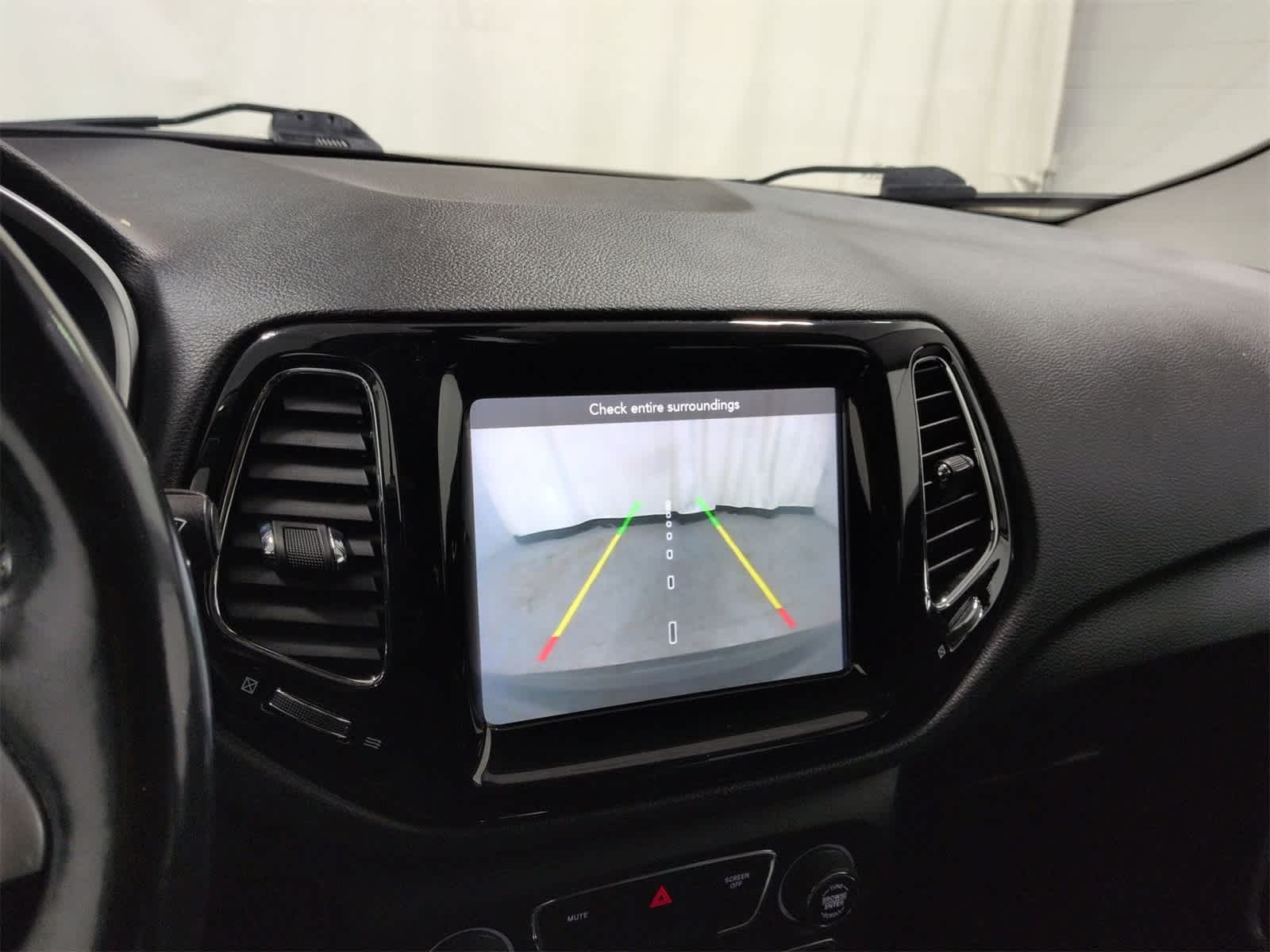 Thumbnail: 2019 Jeep Compass - 28