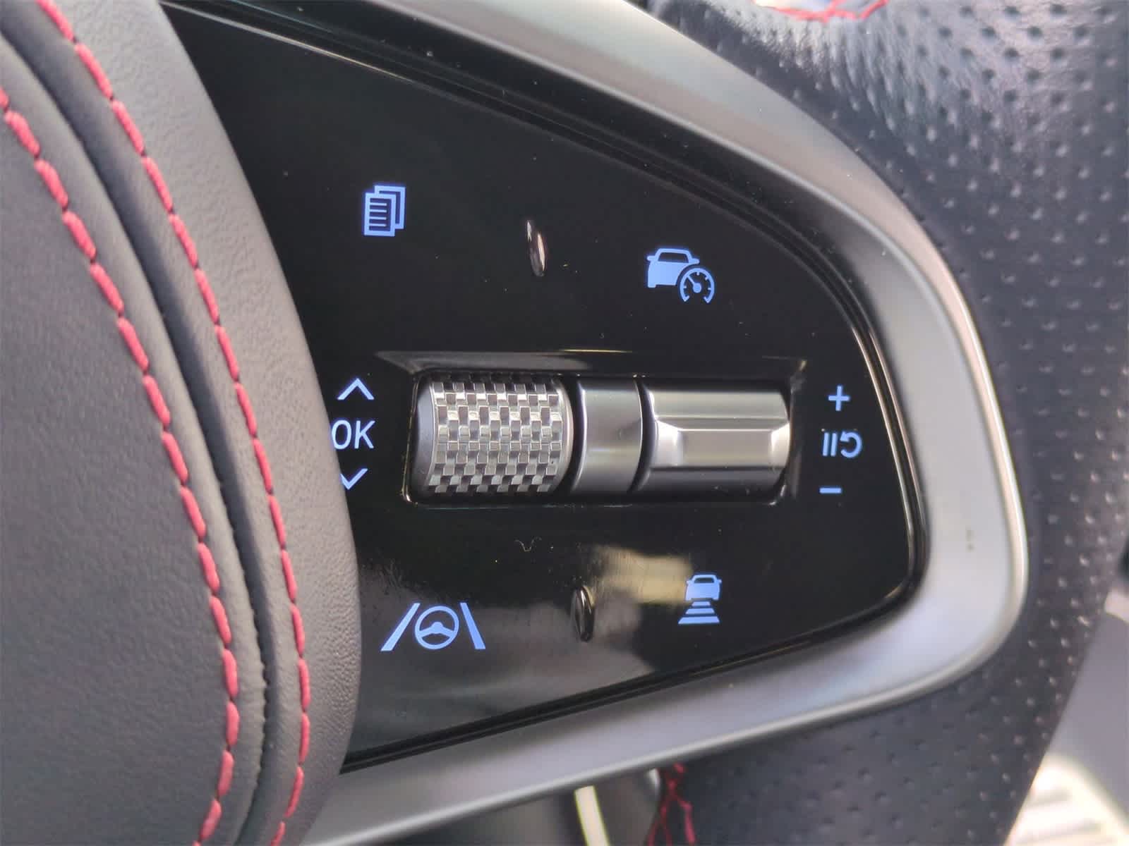 Thumbnail: 2022 Genesis GV70 - 26