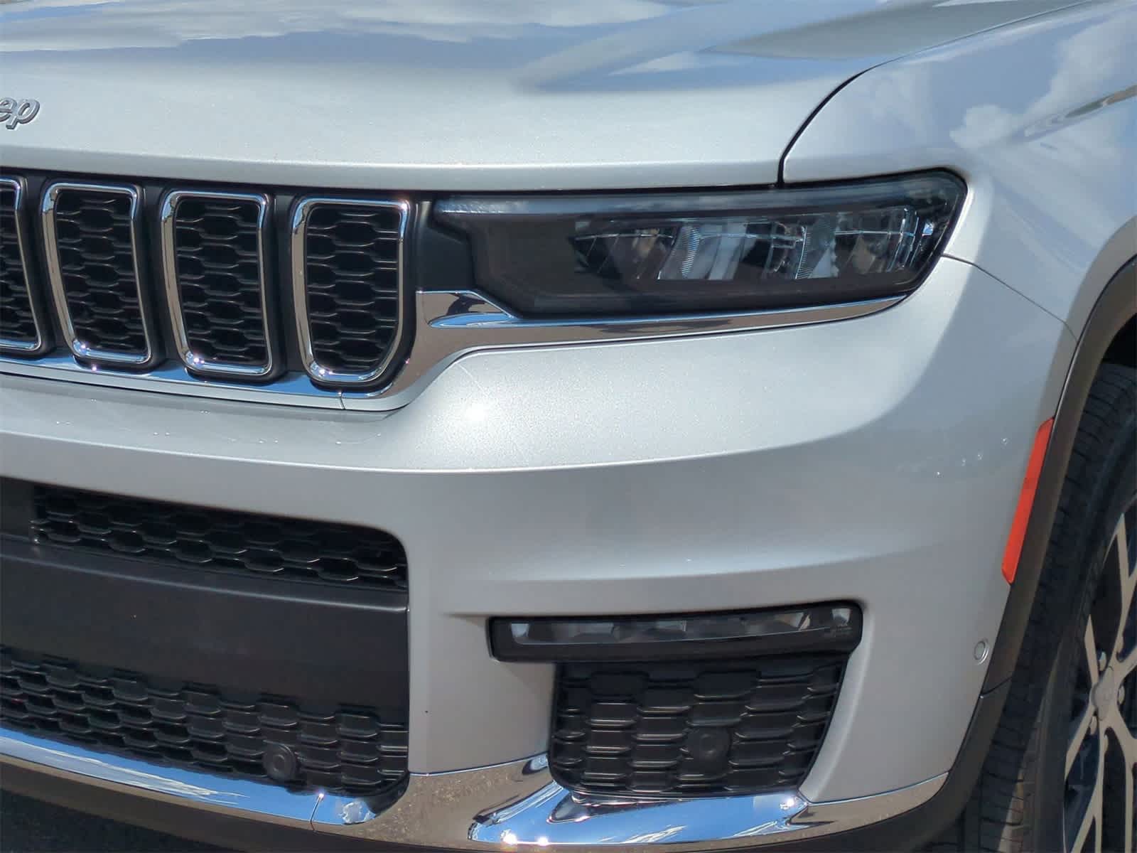 Thumbnail: 2024 Jeep Grand Cherokee L - 11