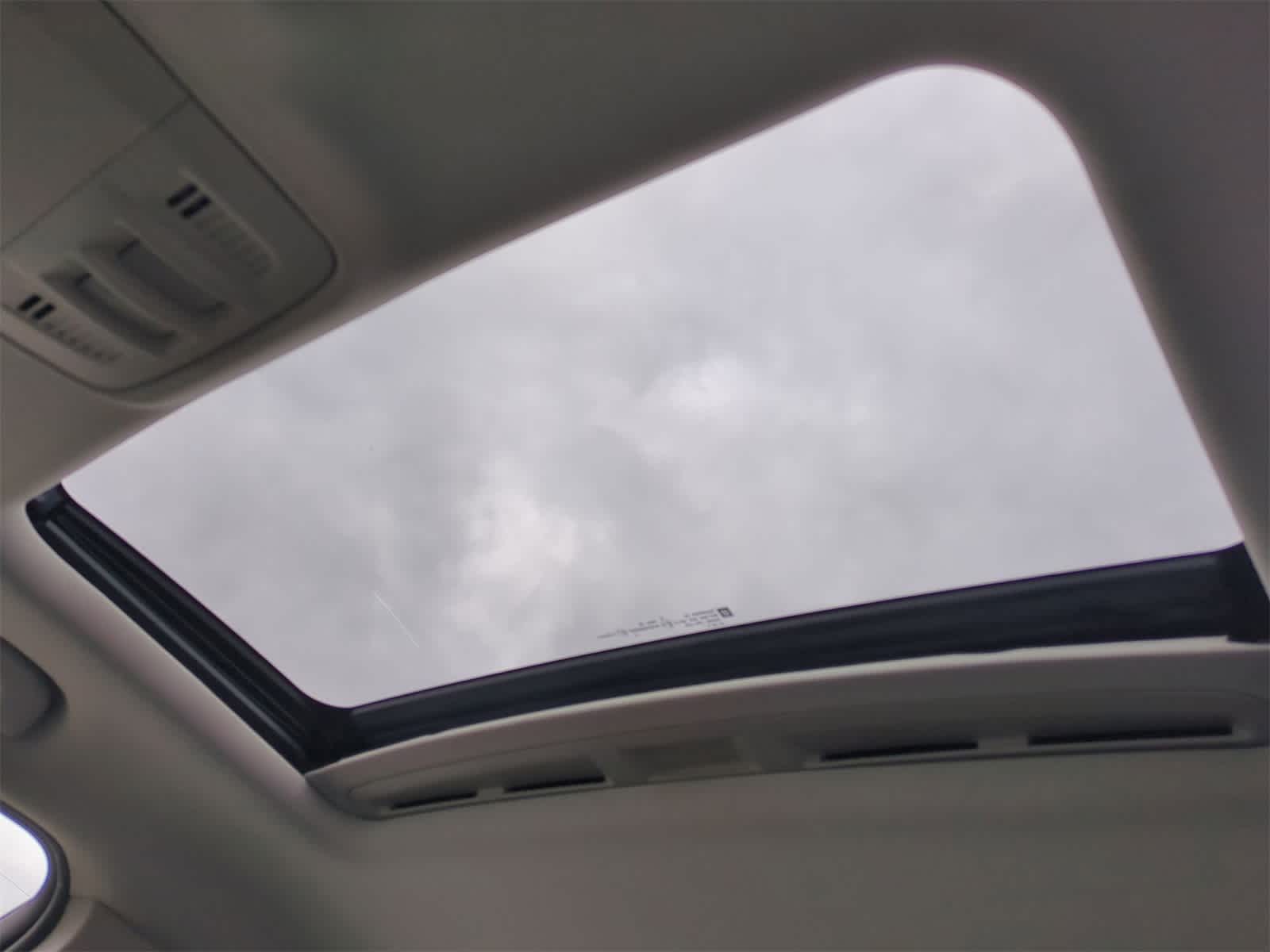 Thumbnail: 2013 Buick Verano - 20