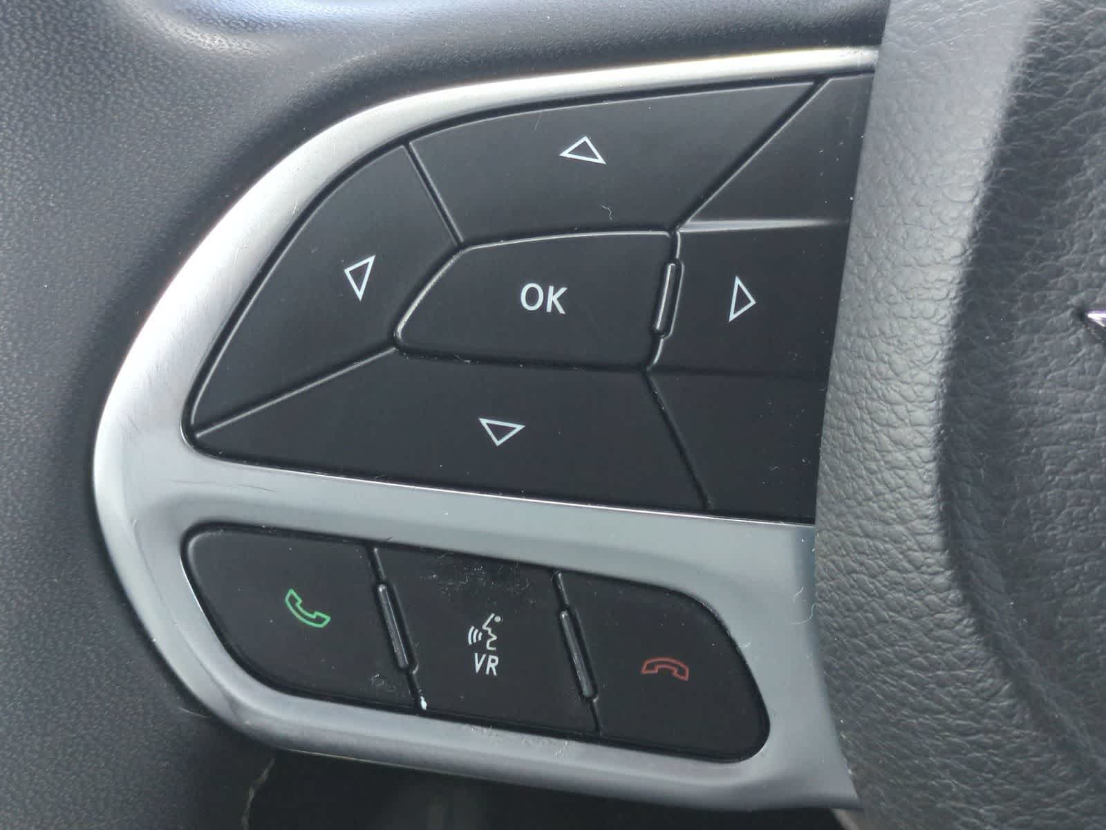 2022 Chrysler Voyager LX - Photo 22