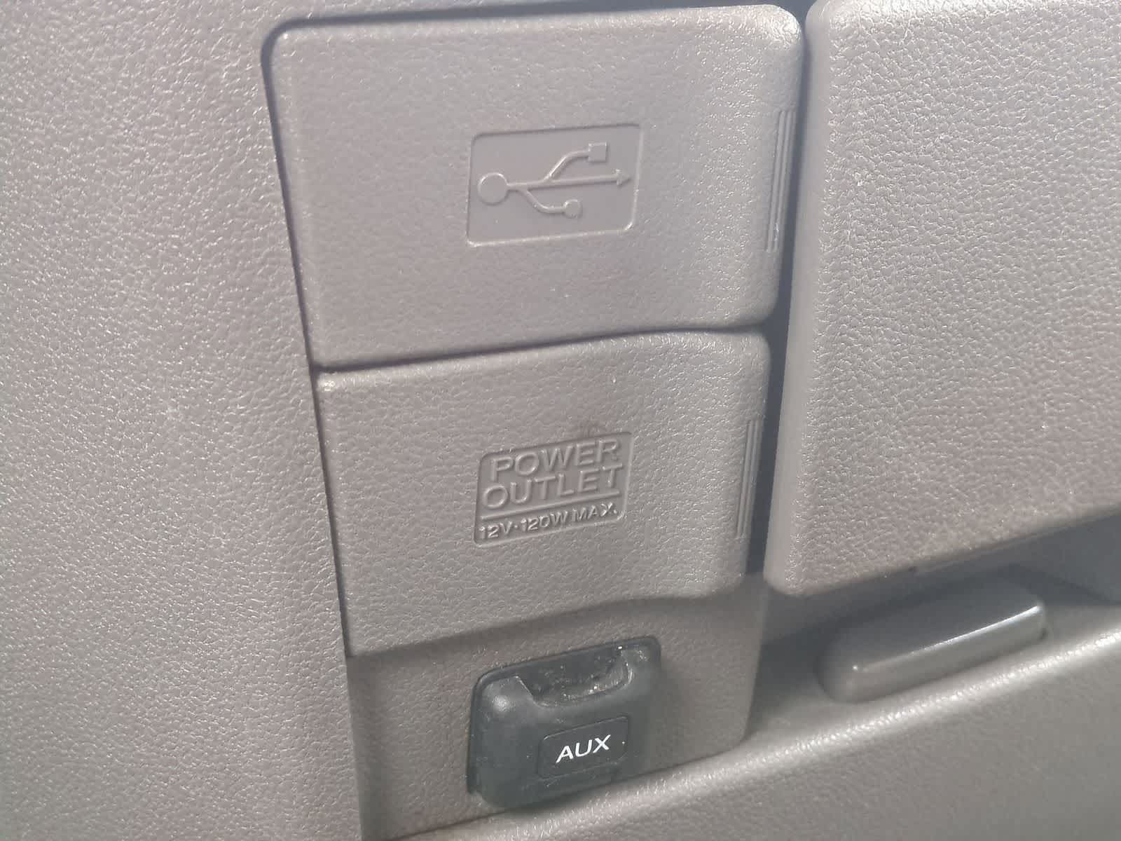 Thumbnail: 2015 Honda Odyssey - 29