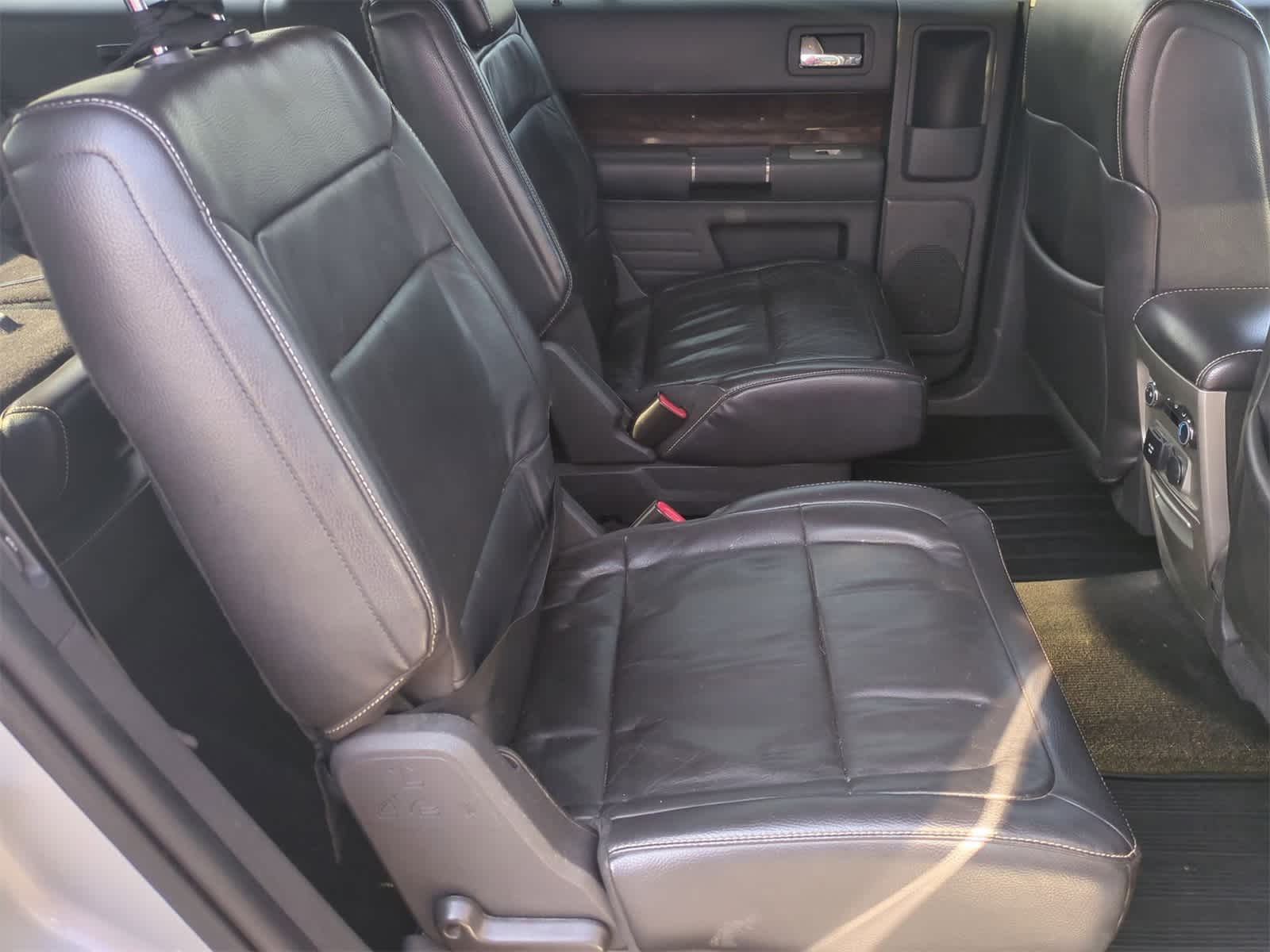 Thumbnail: 2011 Ford Flex - 20