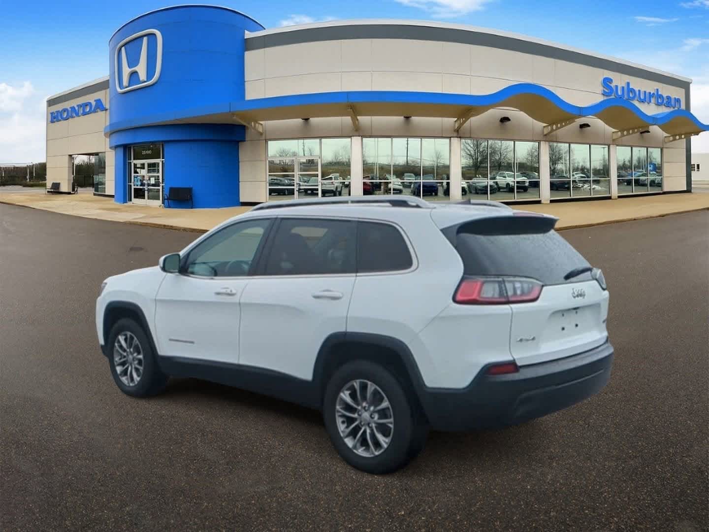 Thumbnail: 2019 Jeep Cherokee - 6