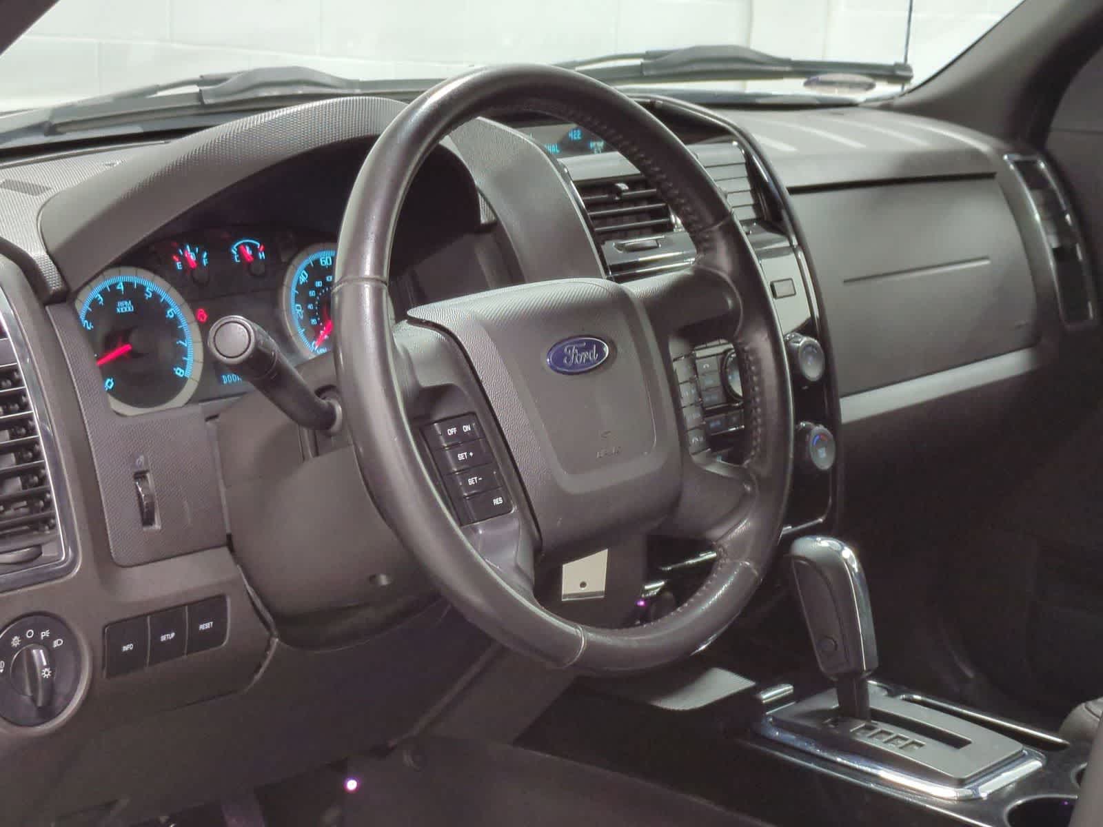 Thumbnail: 2010 Ford Escape - 10