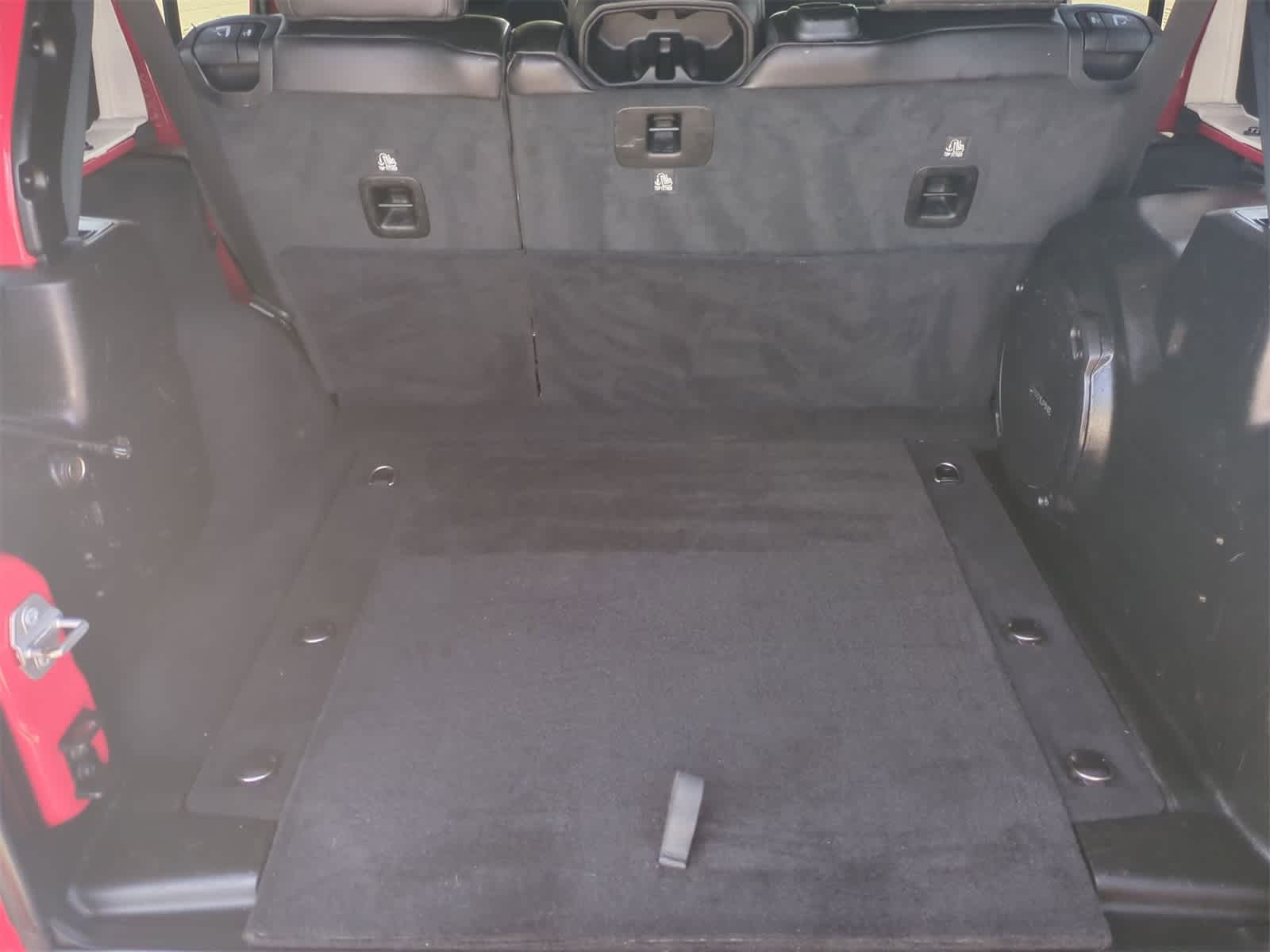 Thumbnail: 2020 Jeep Wrangler - 35