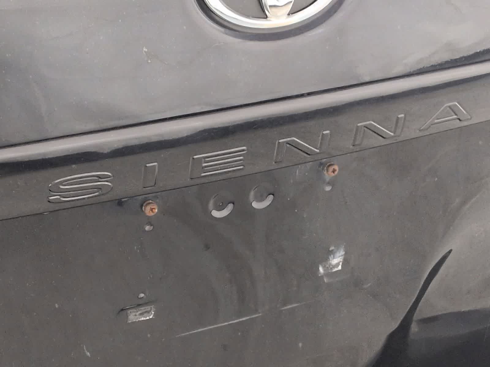 Thumbnail: 2013 Toyota Sienna - 13