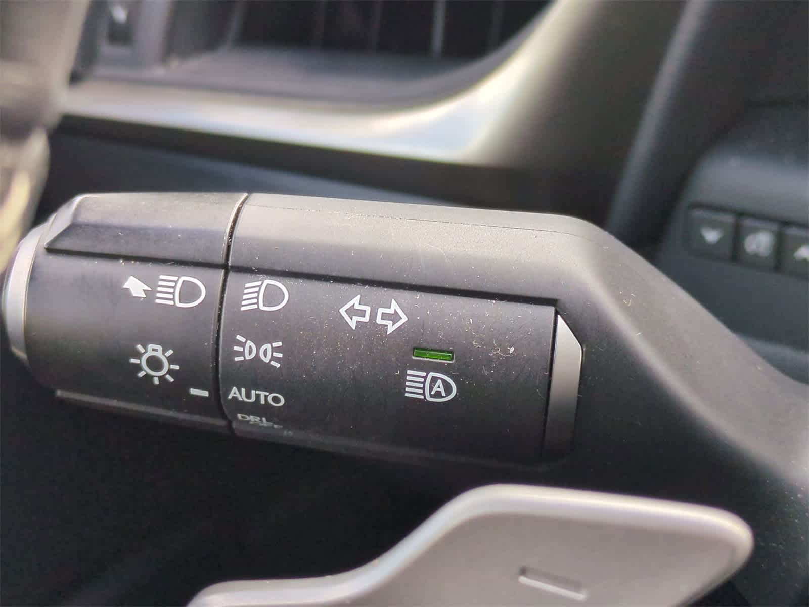 Thumbnail: 2020 Lexus ES - 28