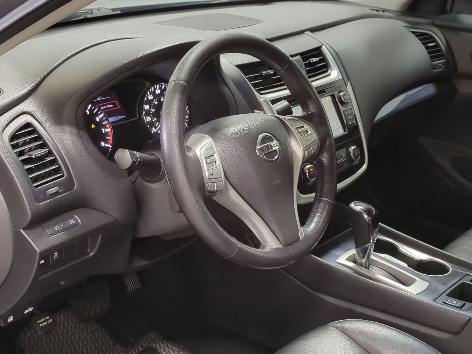 Thumbnail: 2018 Nissan Altima - 10