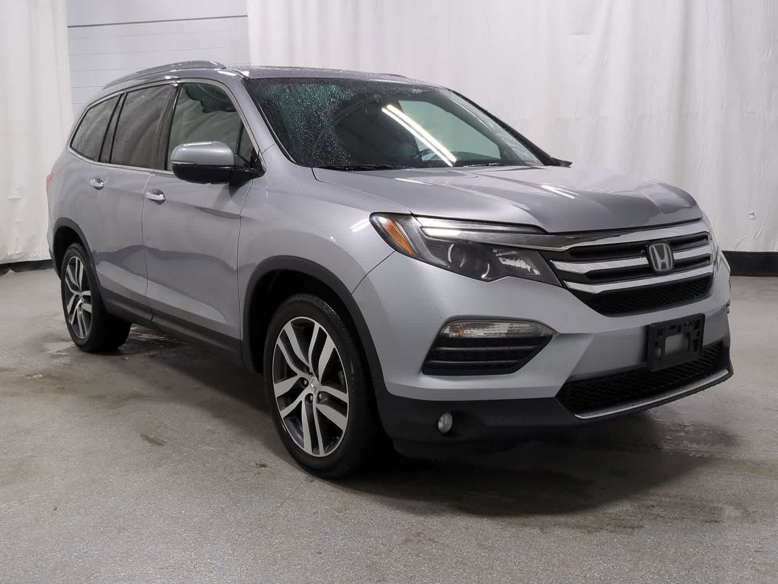 Thumbnail: 2018 Honda Pilot - 16