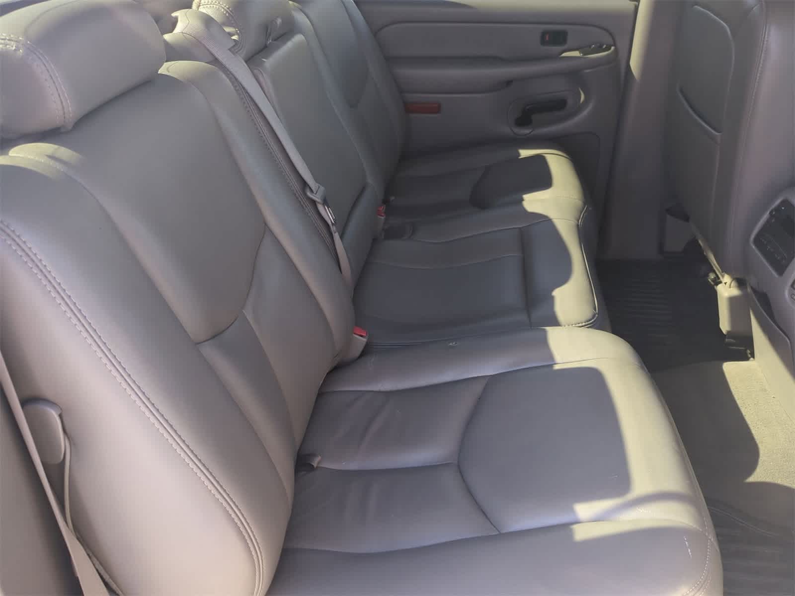 Thumbnail: 2006 Chevrolet Avalanche 1500 - 21