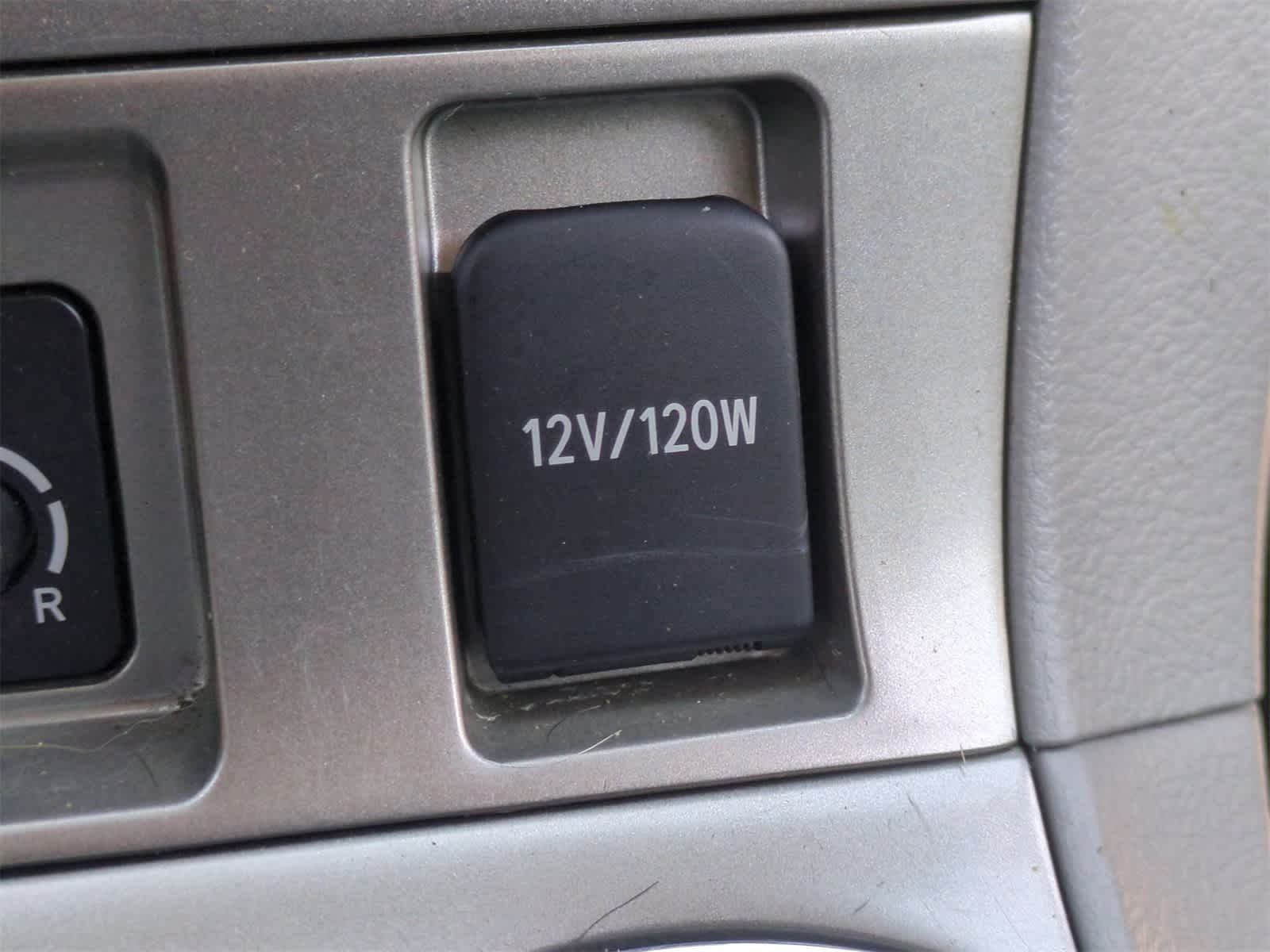 2012 Toyota Highlander SE 32