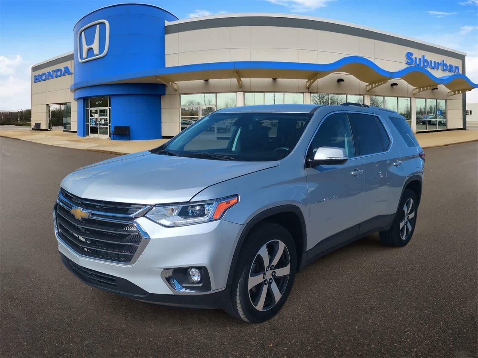 Thumbnail: 2018 Chevrolet Traverse - 4