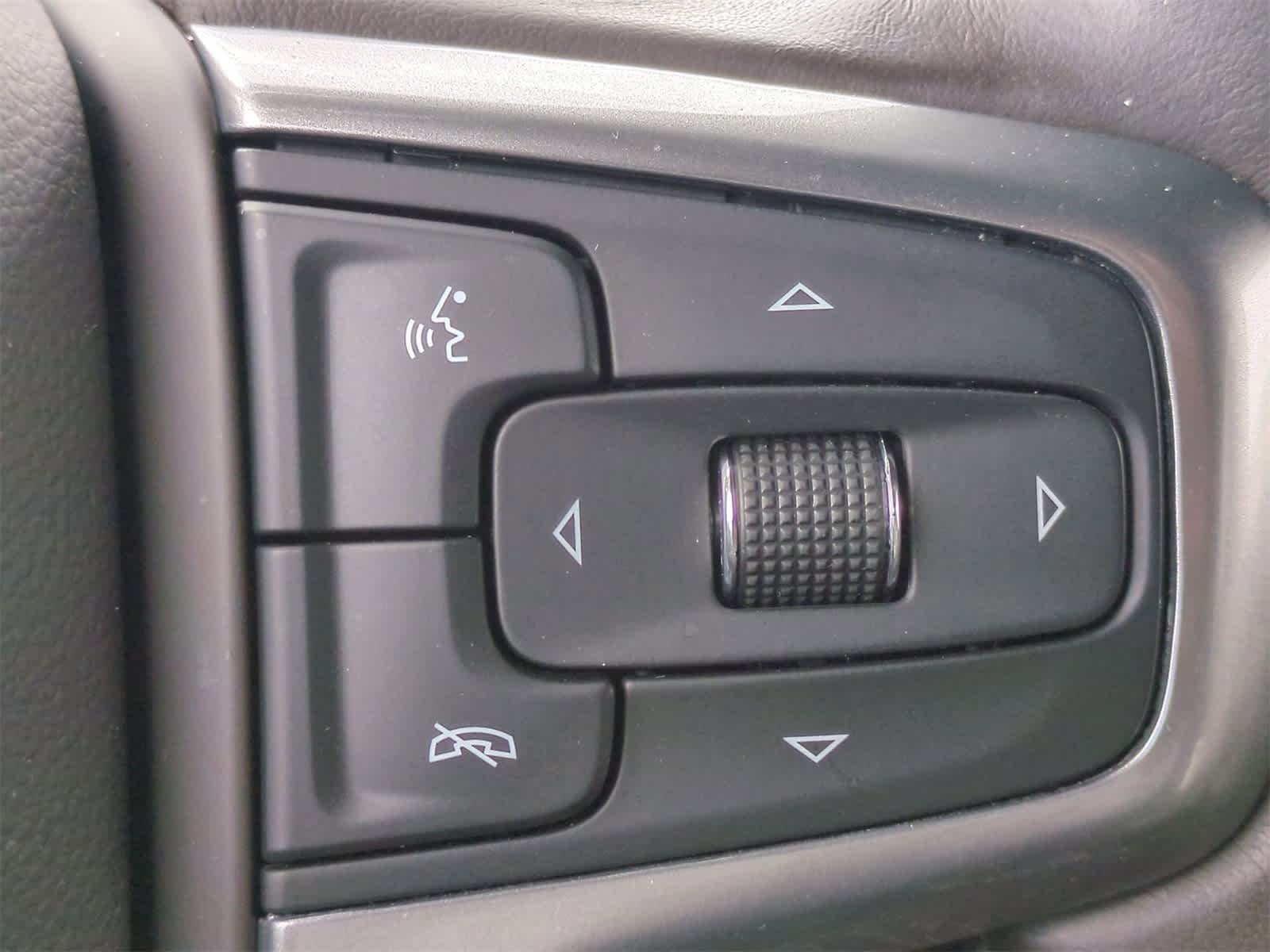 Thumbnail: 2023 Chevrolet Tahoe - 24