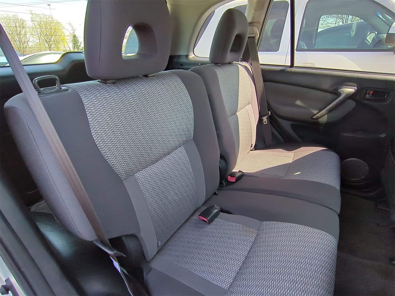 Thumbnail: 2005 Toyota RAV4 - 20