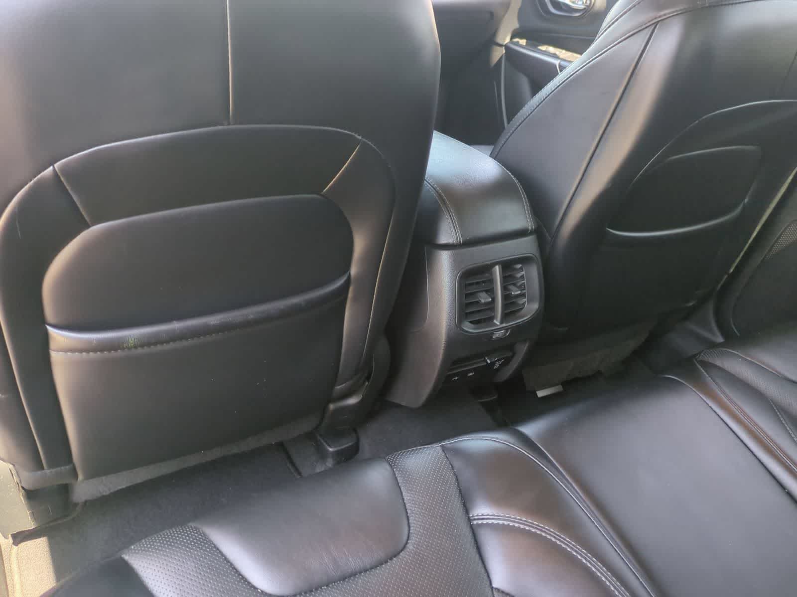 Thumbnail: 2019 Jeep Cherokee - 18