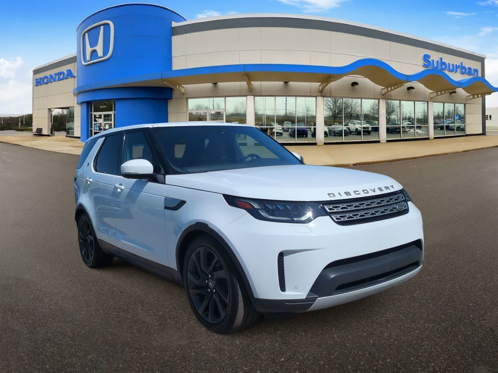 Thumbnail: 2018 Land Rover Discovery - 2