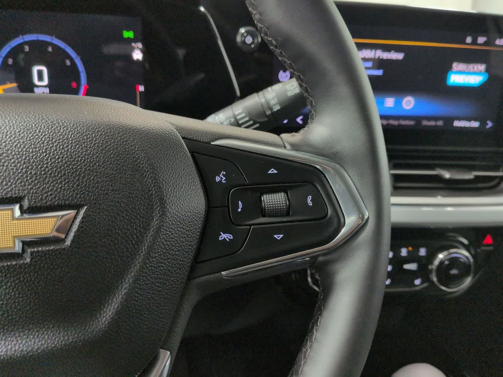 Thumbnail: 2025 Chevrolet Trax - 25