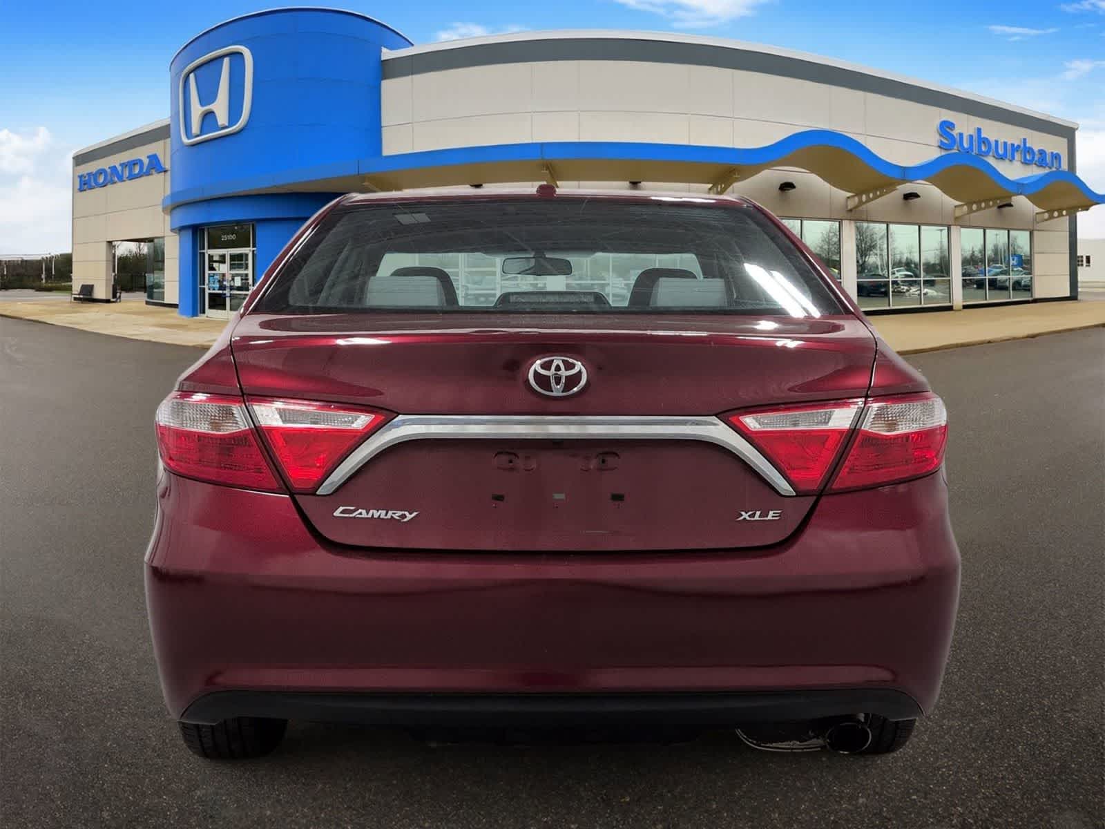 Thumbnail: 2015 Toyota Camry - 7