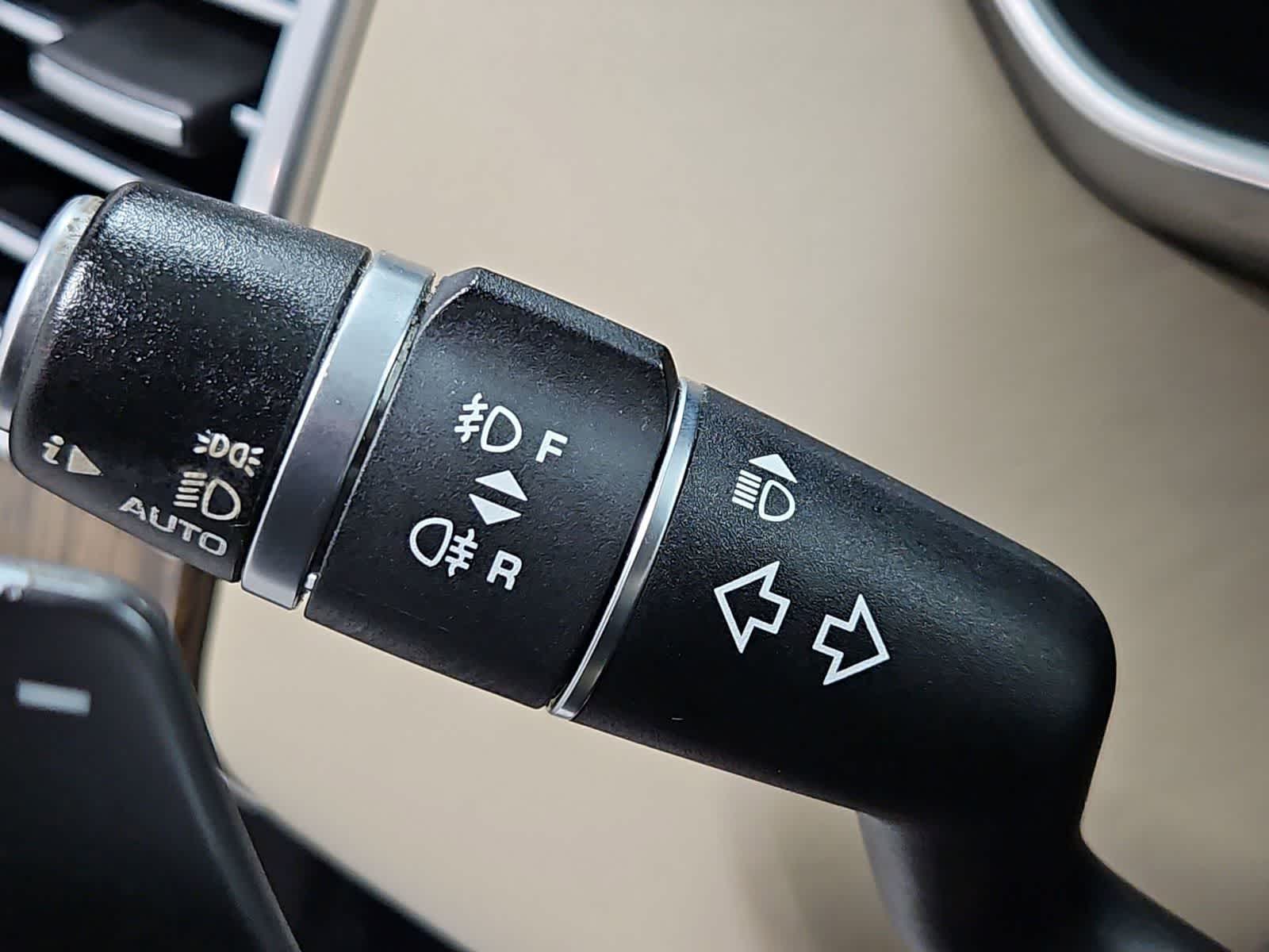 Thumbnail: 2019 Land Rover Range Rover - 26