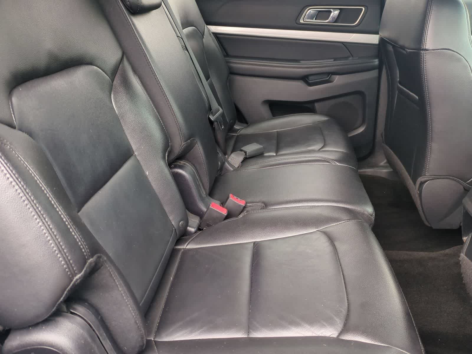 Thumbnail: 2016 Ford Explorer - 20