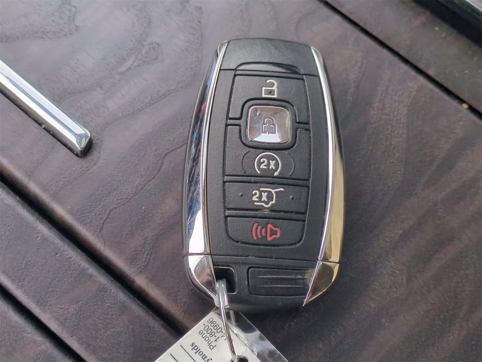 Thumbnail: 2018 Lincoln Navigator - 38