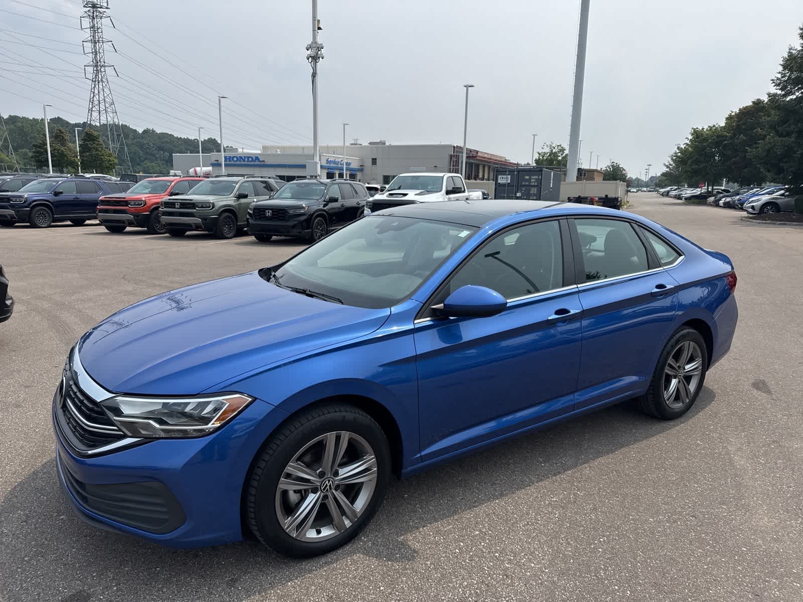 Thumbnail: 2023 Volkswagen Jetta - 1