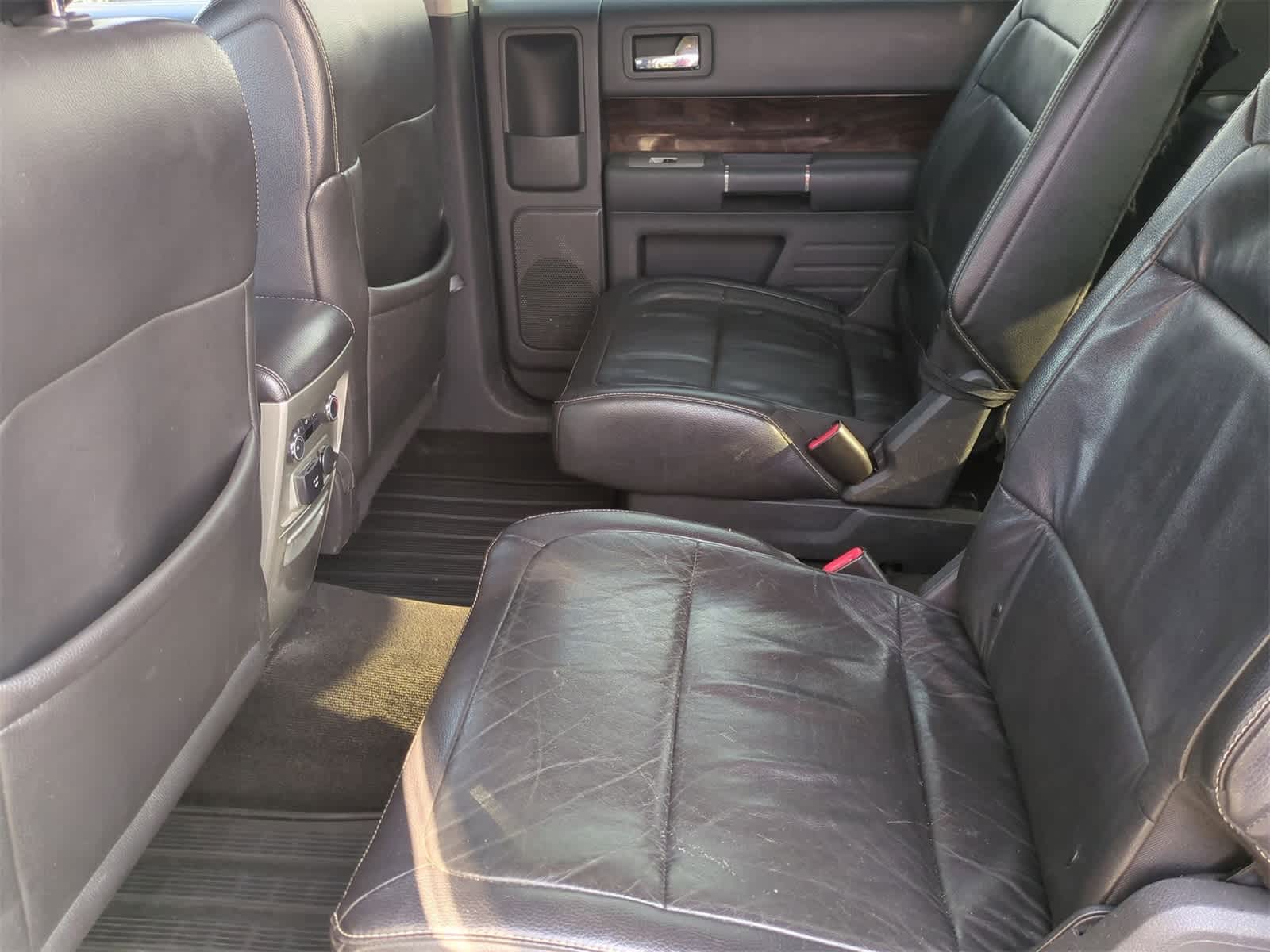 Thumbnail: 2011 Ford Flex - 19