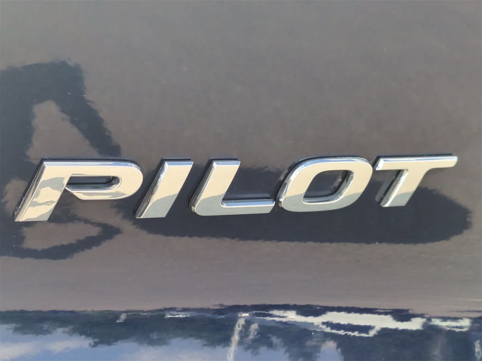 Thumbnail: 2019 Honda Pilot - 13