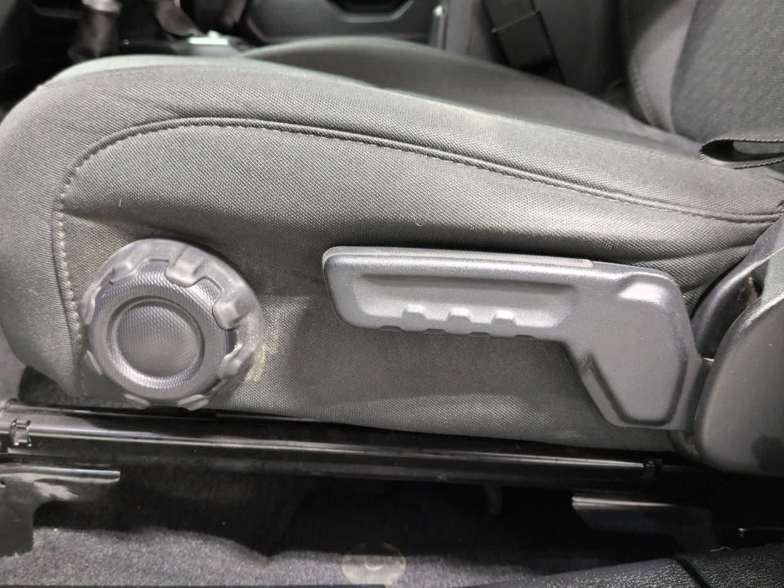 Thumbnail: 2020 Jeep Wrangler - 18