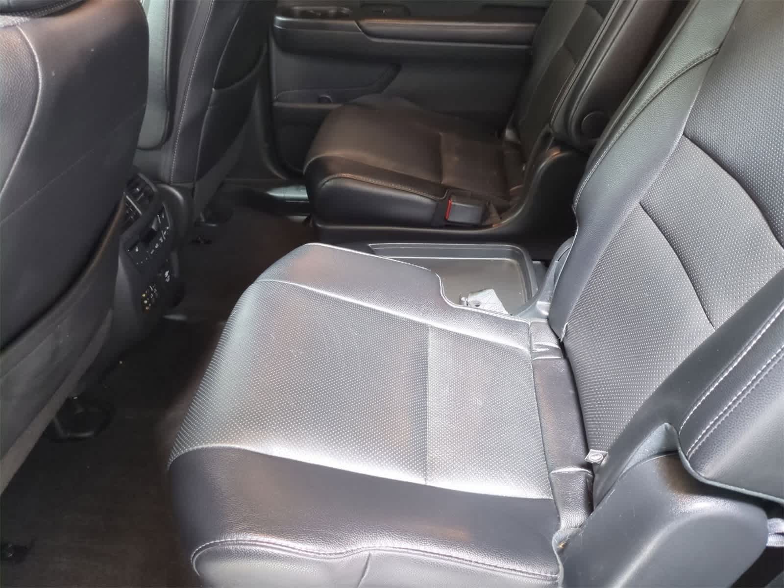 Thumbnail: 2018 Honda Pilot - 28