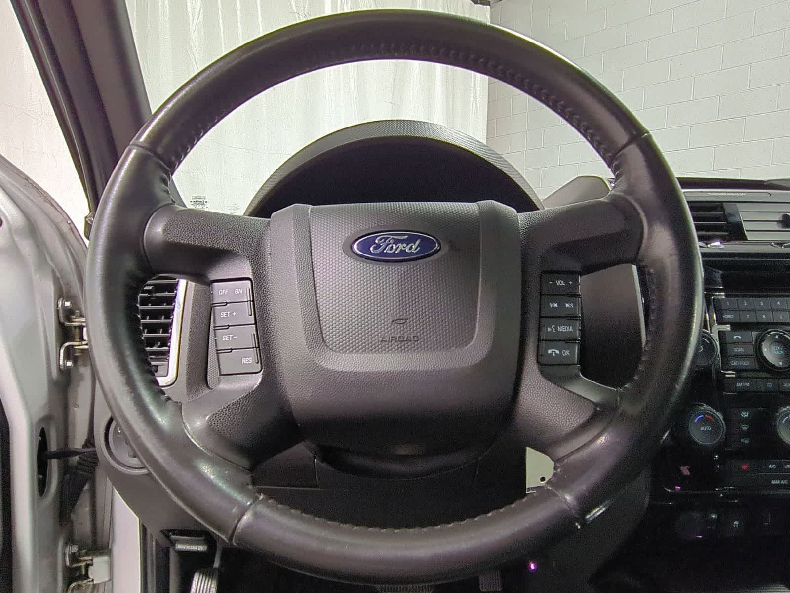 Thumbnail: 2010 Ford Escape - 24