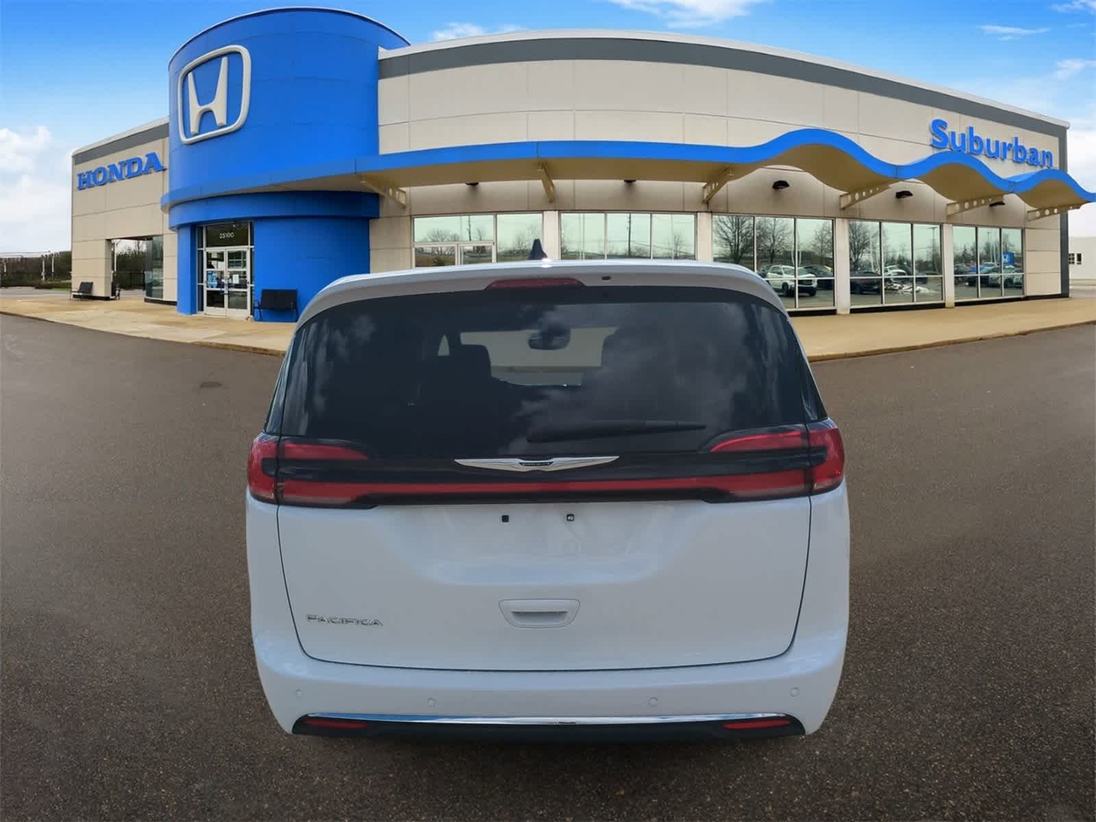 Thumbnail: 2024 Chrysler Pacifica - 7