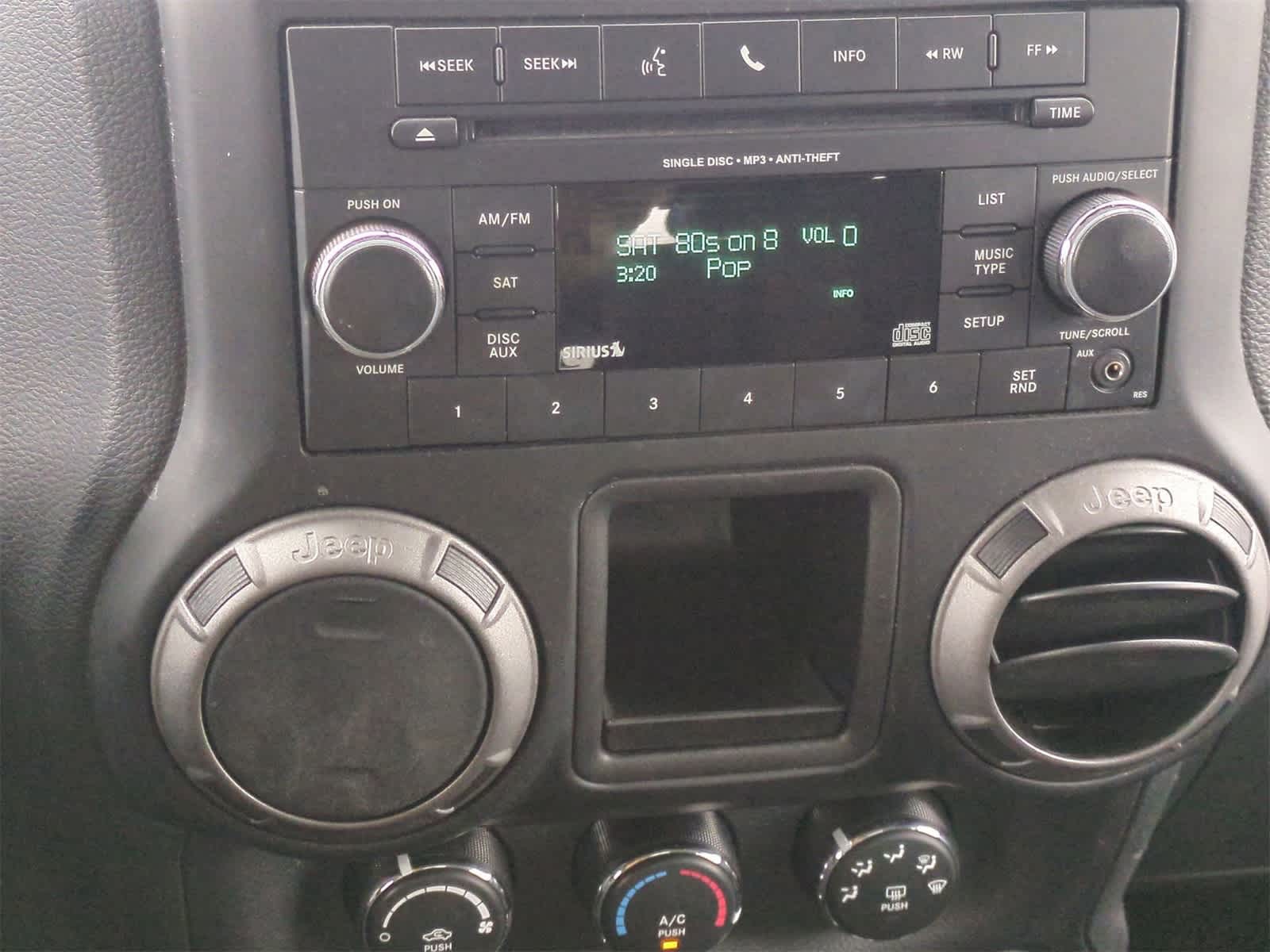 Thumbnail: 2016 Jeep Wrangler - 27