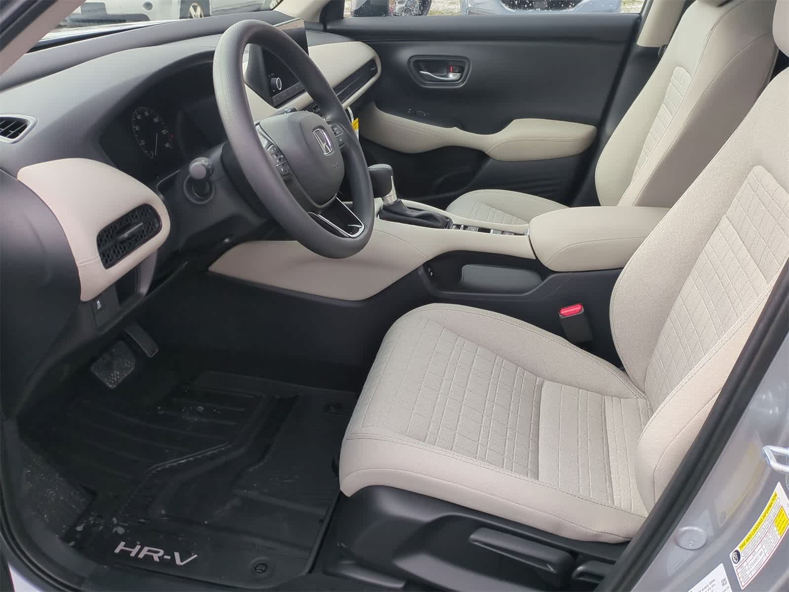 2025 Honda HR-V LX 16