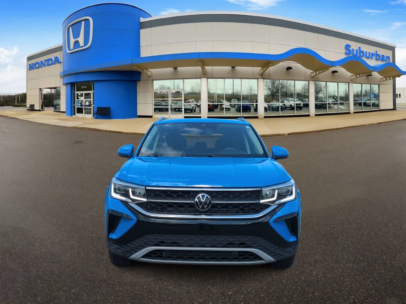 Thumbnail: 2024 Volkswagen Taos - 3