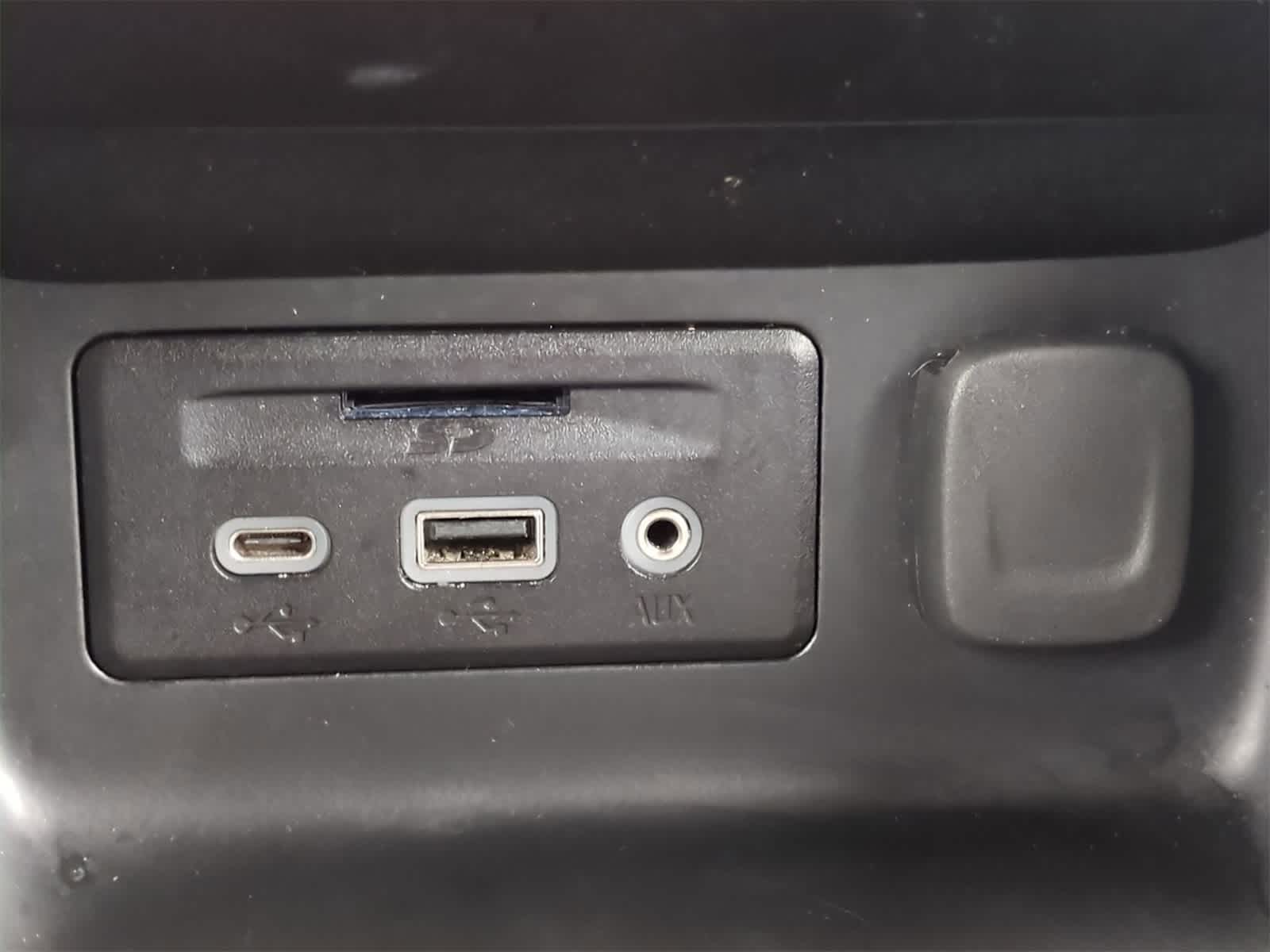 Thumbnail: 2023 GMC Terrain - 29