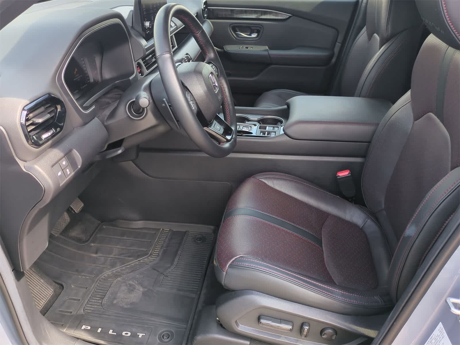 Thumbnail: 2025 Honda Pilot - 16