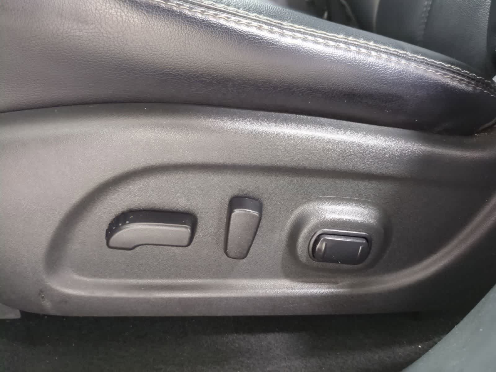 Thumbnail: 2017 Nissan Pathfinder - 18