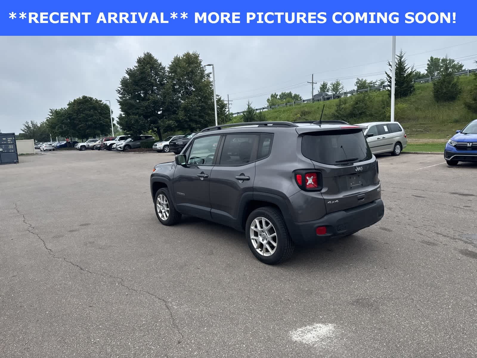 Thumbnail: 2019 Jeep Renegade - 23