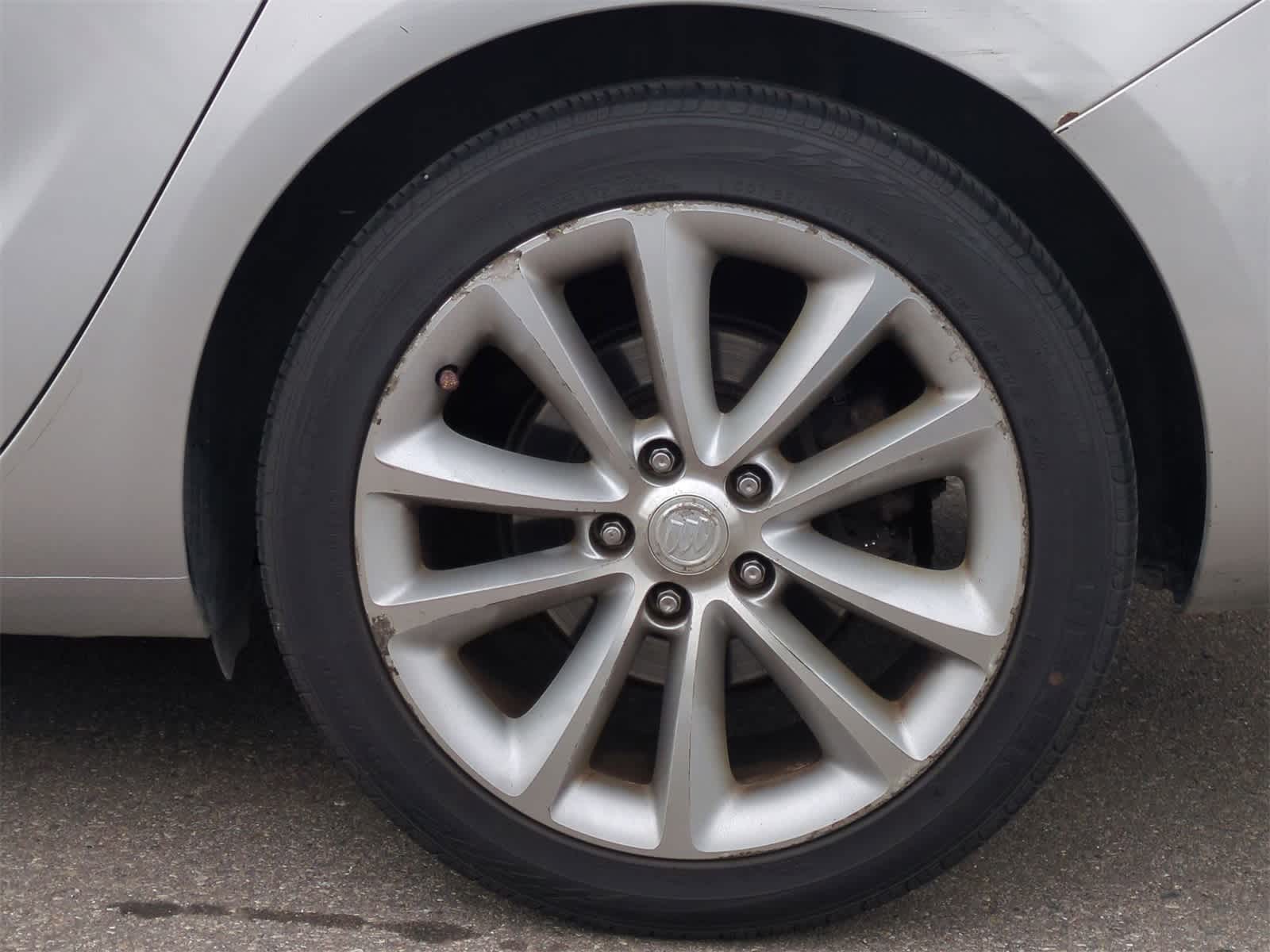 Thumbnail: 2013 Buick Verano - 15