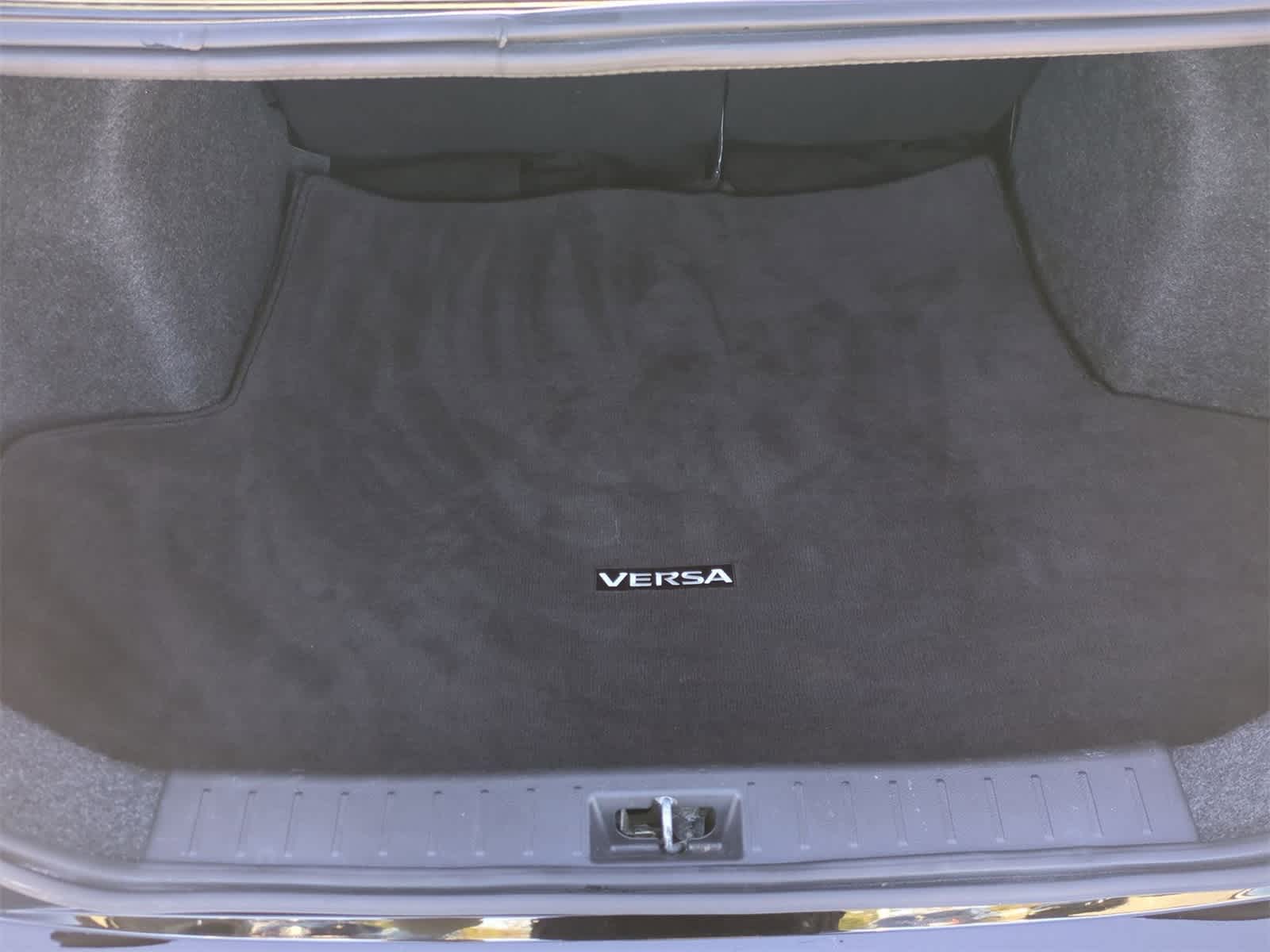 Thumbnail: 2021 Nissan Versa - 32