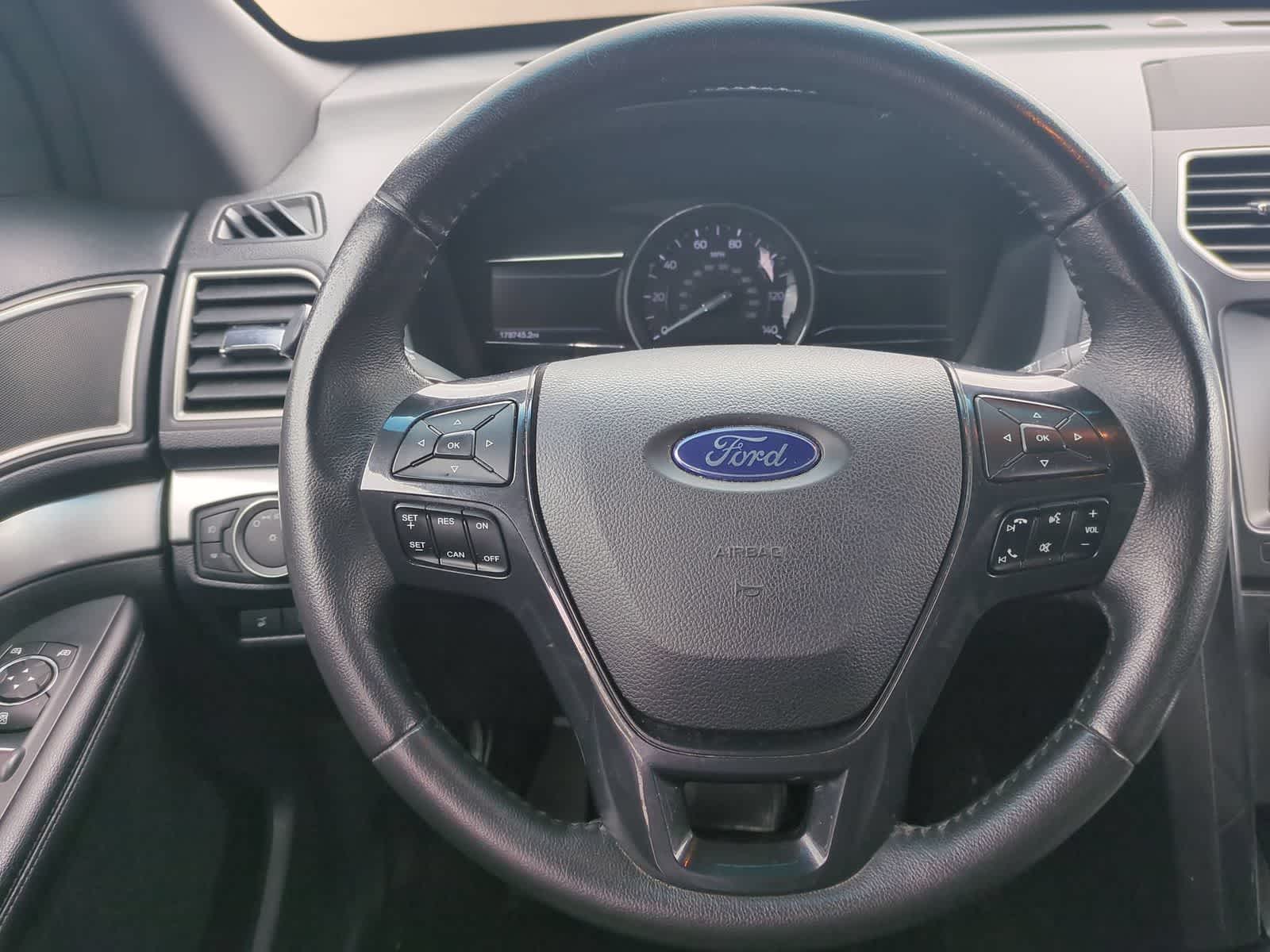 Thumbnail: 2016 Ford Explorer - 22