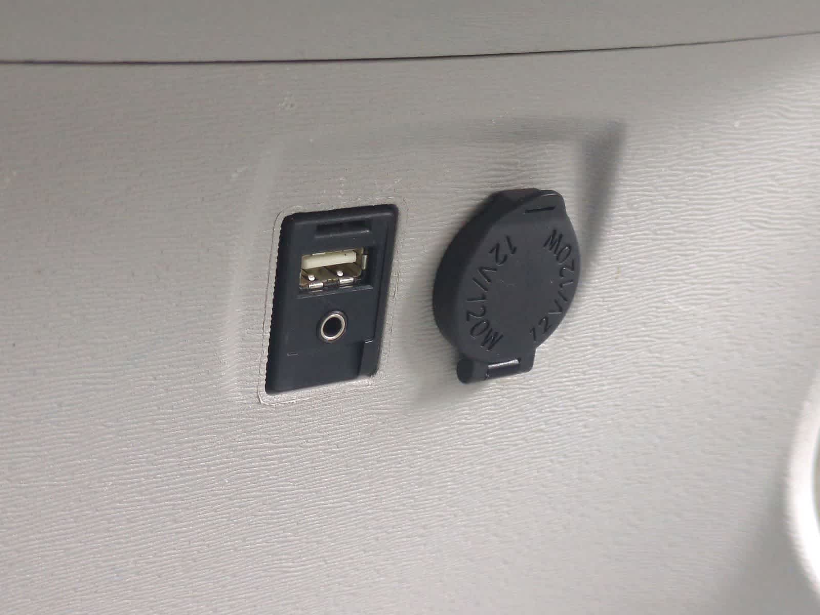 Thumbnail: 2012 Toyota Sienna - 29