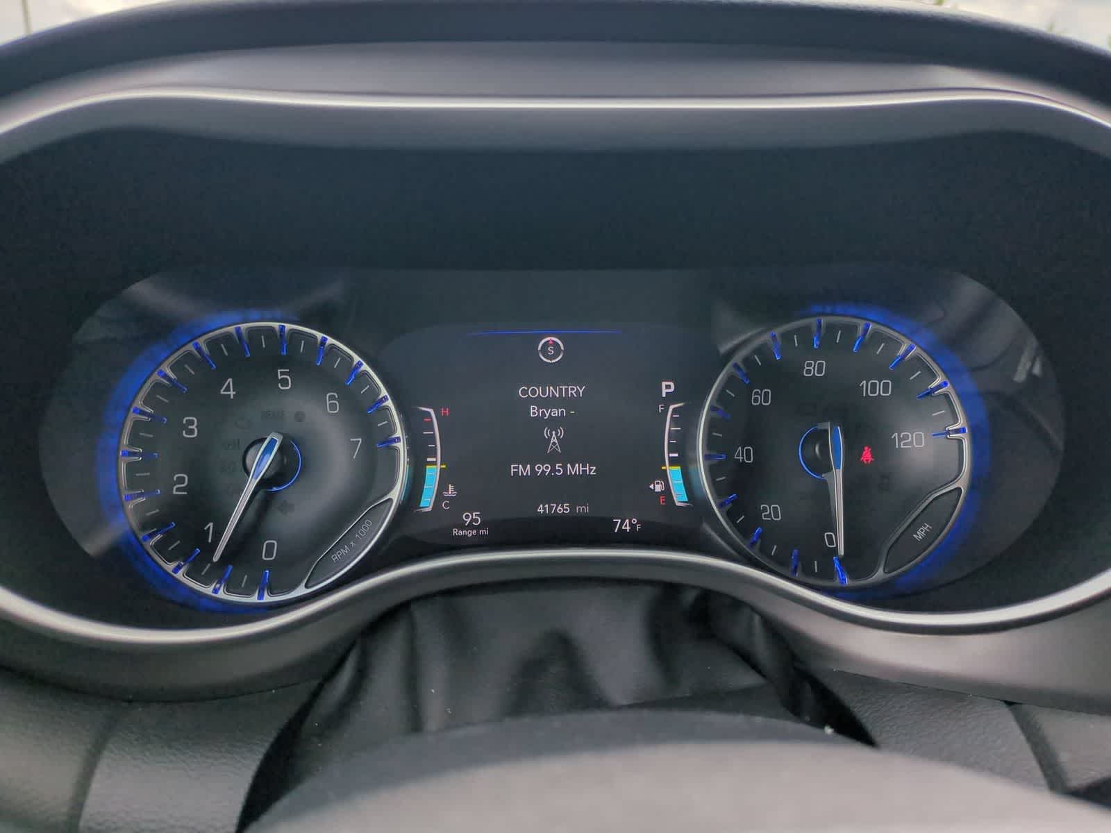 Thumbnail: 2025 Chrysler Pacifica - 31