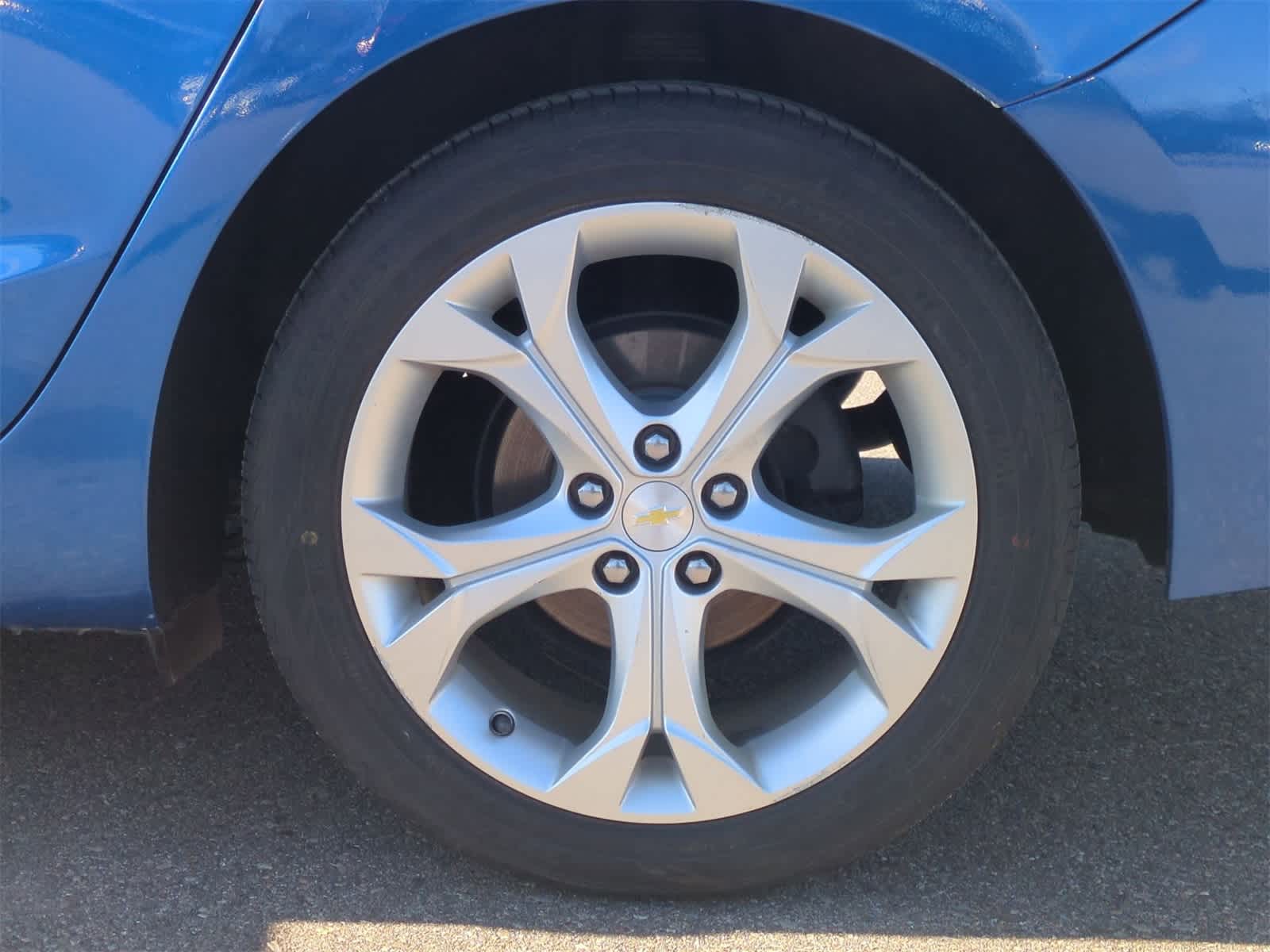 Thumbnail: 2017 Chevrolet Cruze - 15