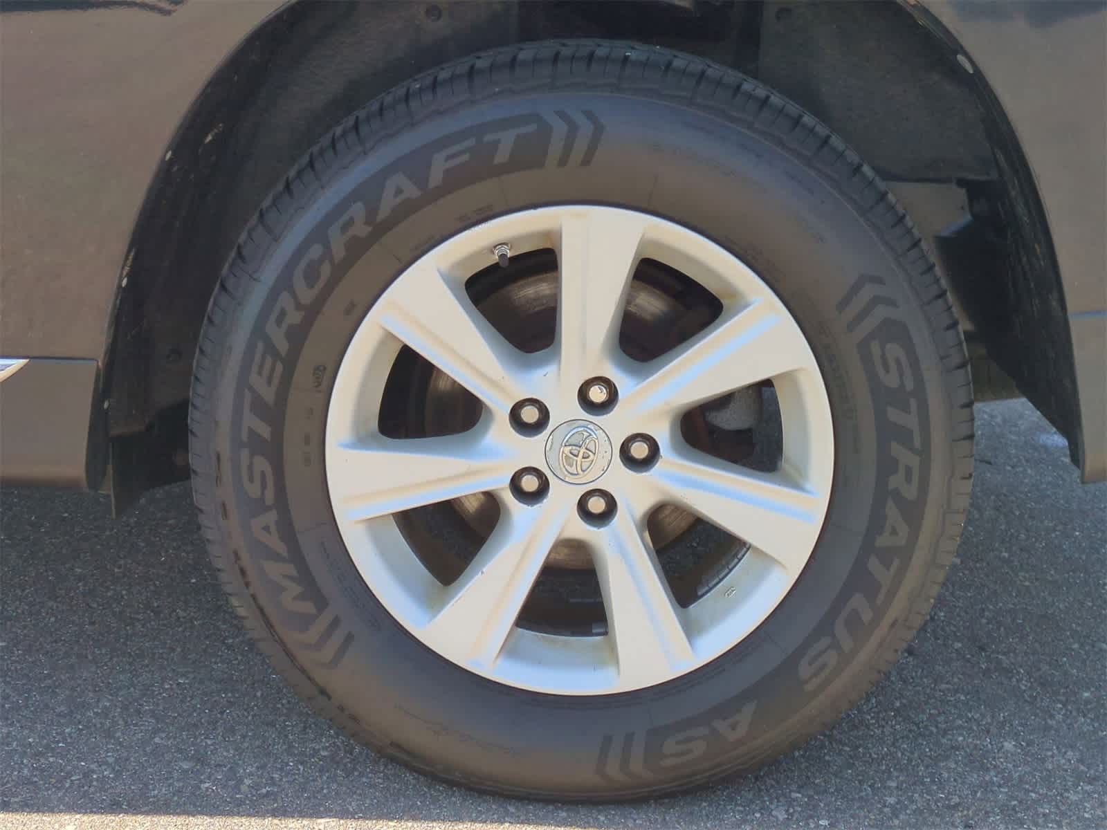 2012 Toyota Highlander SE 14