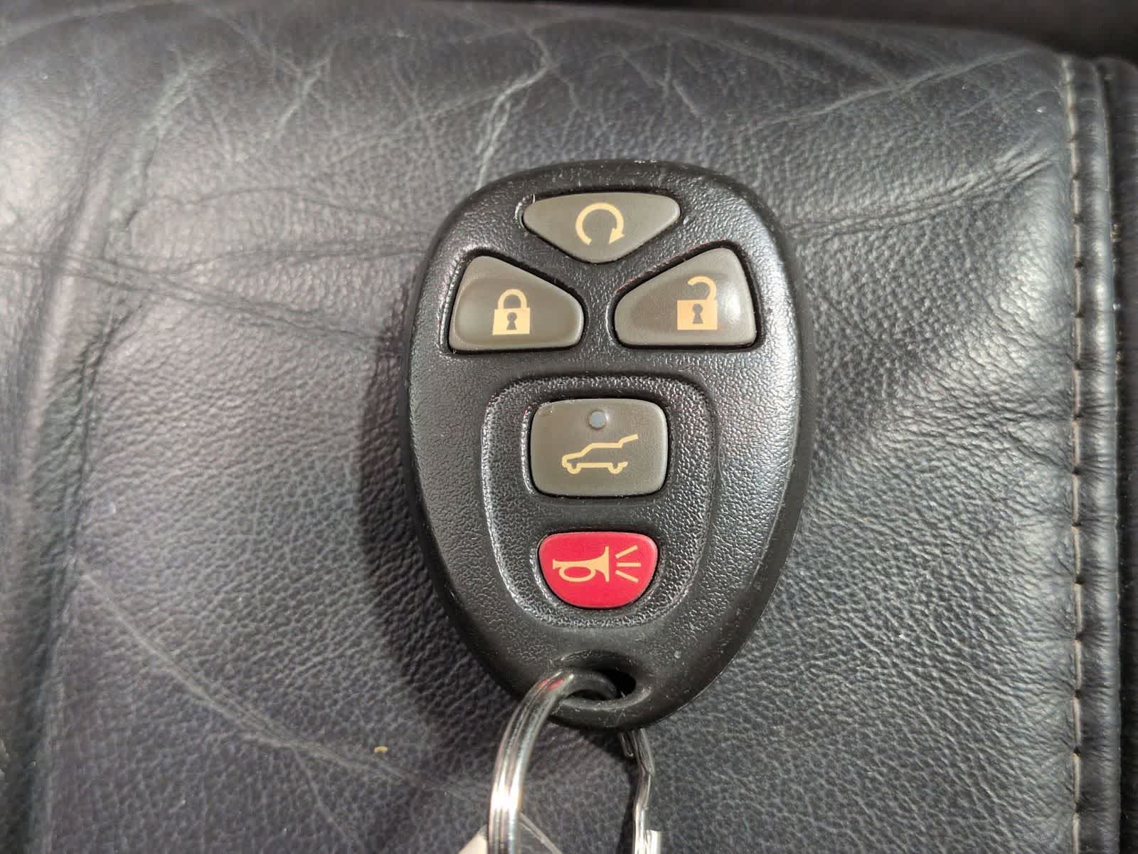 Thumbnail: 2013 GMC Acadia - 38