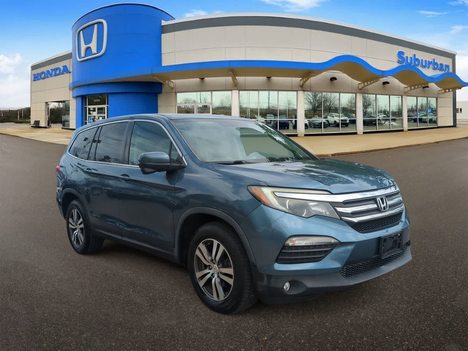 Thumbnail: 2016 Honda Pilot - 2